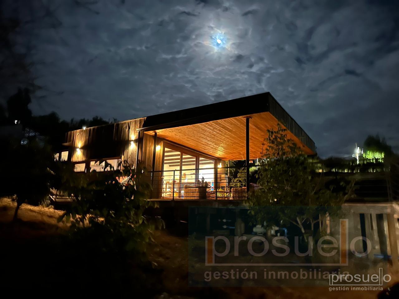 Casa dos amplios ambientes en parcela 5,000 mt2 Exclusivo Condominio en Curacaví